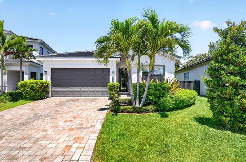 7563 Moonrise Dr, Lake Worth, FL 33467