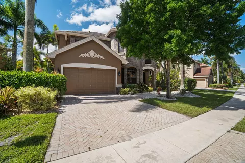 3483 Collonade Dr, Wellington, FL 33449