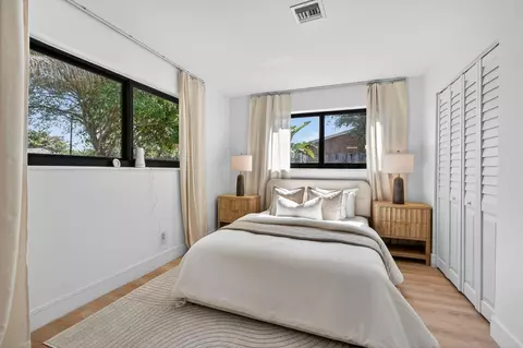 Bedroom - 454 Dover Rd, Jupiter, FL 33469 photo 5 of 10