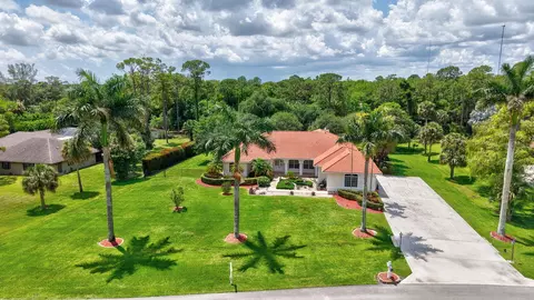 9774 Saddle Ct, Wellington, FL 33467