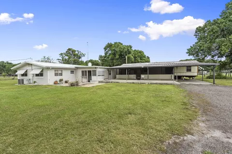 Exterior - 4072 NW 18th St, Okeechobee, FL 34972 photo 9 of 12