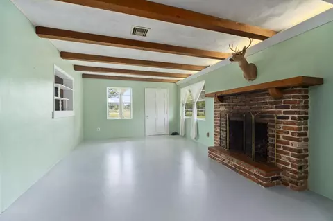 Living - 4072 NW 18th St, Okeechobee, FL 34972 photo 3 of 8