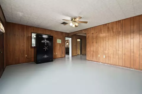 Living - 4072 NW 18th St, Okeechobee, FL 34972 photo 4 of 8