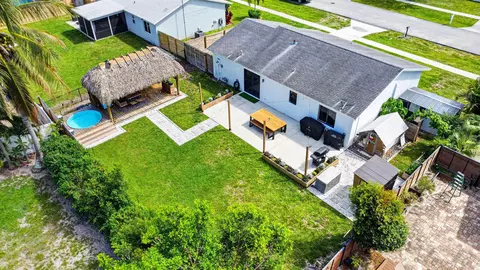 4911 Neros Dr, Greenacres, FL 33463