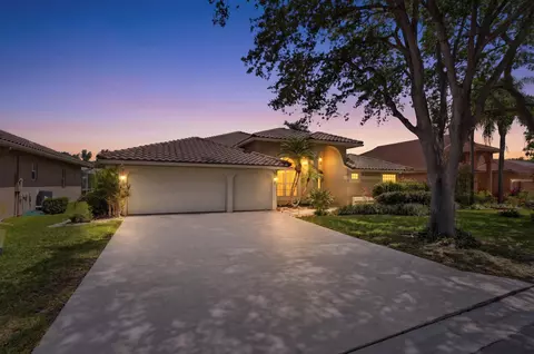 9851 NW 49th Pl, Coral Springs, FL 33076