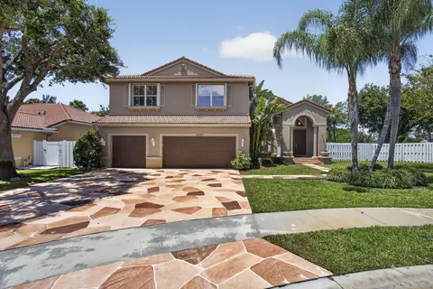 6263 Shadow Tree Ln, Lake Worth, FL 33463