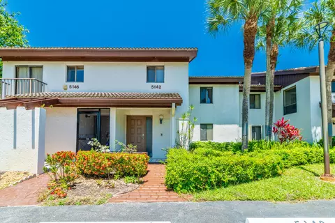 5142 Fountains Dr S, Greenacres, FL 33467