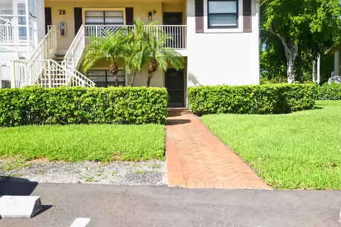 28 W Stratford Ln #C, Boynton Beach, FL 33436