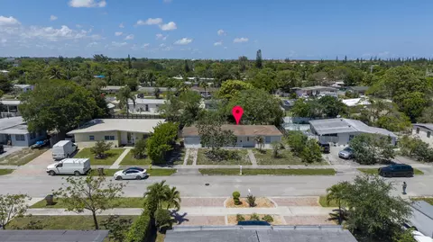 261 NE 42nd St, Pompano Beach, FL 33064
