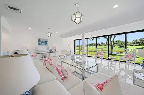 2435 Presidential Way #H, West Palm Beach, FL 33401