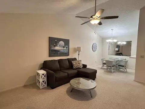 6531 SE Federal Hwy #E202, Stuart, FL 34997