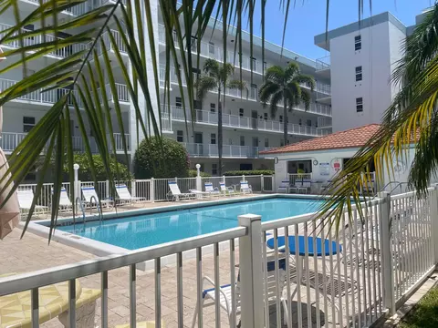 4629 Poinciana St #317, Lauderdale By The Sea, FL 33308
