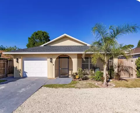 705 N 103rd Ave N, Naples, FL 34108 photo 4