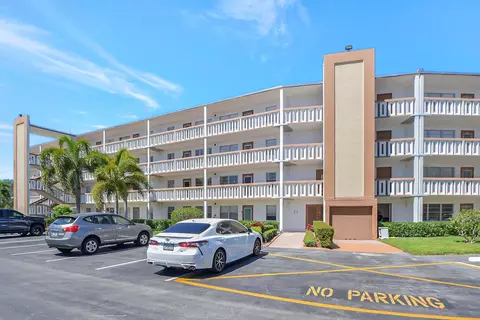 Exterior - 4015 Cornwall A, Boca Raton, FL 33434 photo 10 of 23