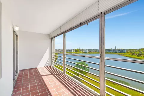View/Area - 4015 Cornwall A, Boca Raton, FL 33434 photo 1 of 21