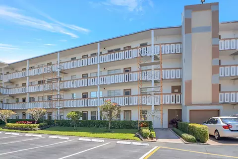 Exterior - 4015 Cornwall A, Boca Raton, FL 33434 photo 13 of 23