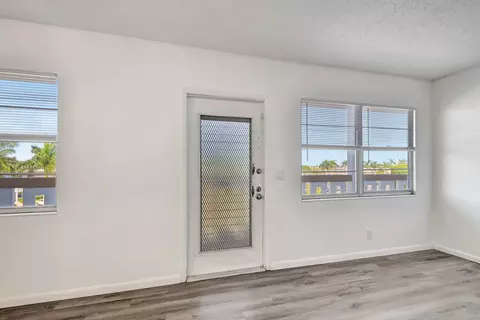 Living - 4015 Cornwall A, Boca Raton, FL 33434 photo 3 of 3