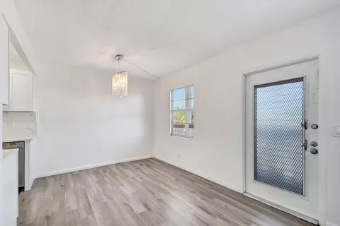 Dining - 4015 Cornwall A, Boca Raton, FL 33434 photo 3 of 6