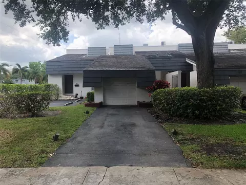 455 NW 68th Ave #702, Plantation, FL 33317