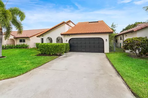 7674 Solimar Cir, Boca Raton, FL 33433