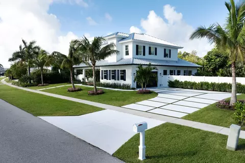 11823 Lake Shore Pl, North Palm Beach, FL 33408
