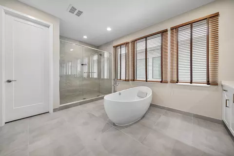 Bath - 8124 Crystal Downs Ave, Boca Raton, FL 33434 photo 2 of 7