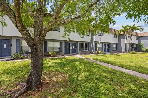 4656 NW 9th Dr #4656, Plantation, FL 33317