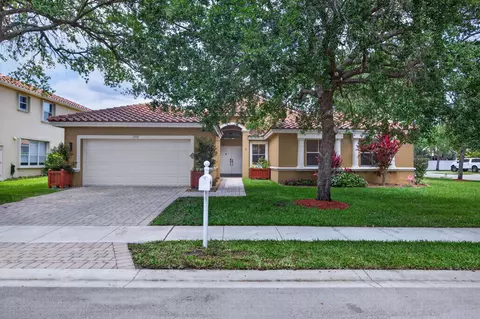 19111 SW 8th St, Pembroke Pines, FL 33029