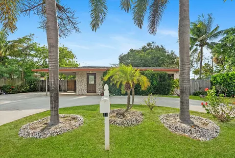2831 N Seacrest Blvd, Boynton Beach, FL 33435