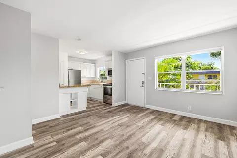 5162 NE 6th Ave #317, Oakland Park, FL 33334