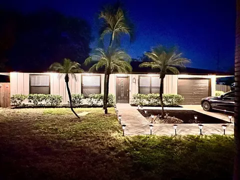 3390 Artesian Dr, Lake Worth, FL 33462