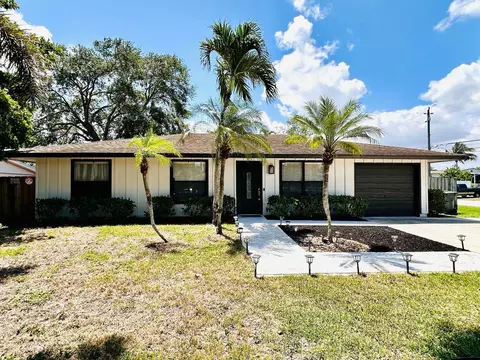 3390 Artesian Dr, Lake Worth, FL 33462
