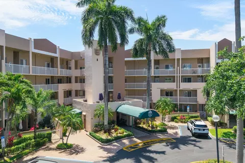 7618 Granville Dr #110-E, Tamarac, FL 33321