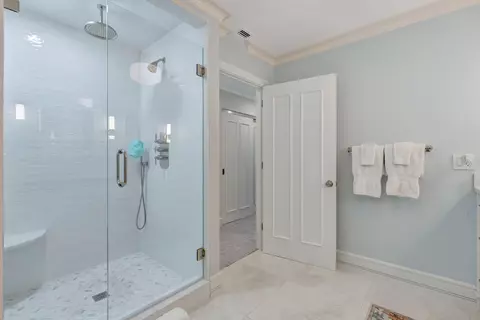 Bath - 1201 Captains Way, Jupiter, FL 33477 photo 3 of 5