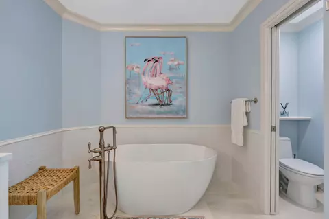 Bath - 1201 Captains Way, Jupiter, FL 33477 photo 2 of 5