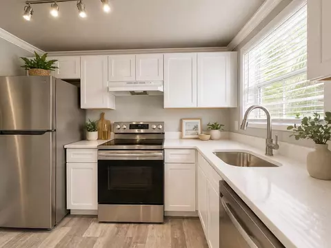 1638 Embassy Dr #205, West Palm Beach, FL 33401