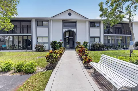 15453 Lakes Of Delray Blvd #201, Delray Beach, FL 33484