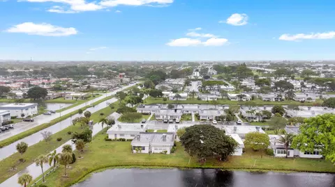 View/Area - 211 Valencia, Delray Beach, FL 33446 photo 2 of 5