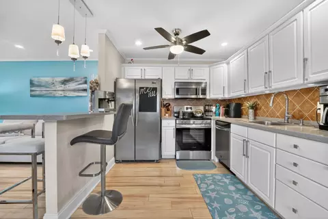 Kitchen - 211 Valencia, Delray Beach, FL 33446 photo 2 of 2