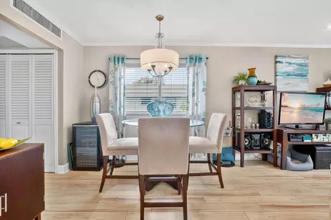 Dining - 211 Valencia, Delray Beach, FL 33446 photo 2 of 2