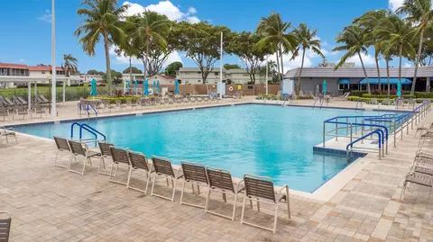 Exterior - 211 Valencia, Delray Beach, FL 33446 photo 3 of 5