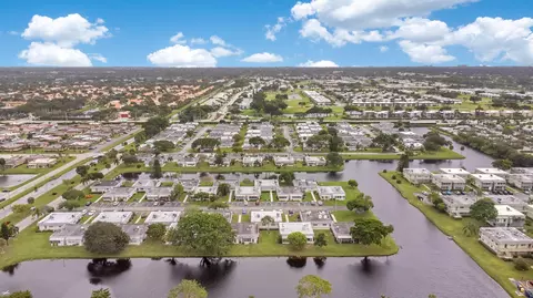 View/Area - 211 Valencia, Delray Beach, FL 33446 photo 4 of 5
