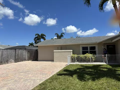18460 Tapadero Ter, Boca Raton, FL 33496