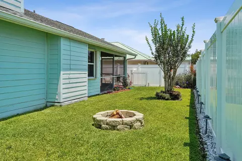 Exterior - 6216 Michael St, Jupiter, FL 33458 photo 6 of 7