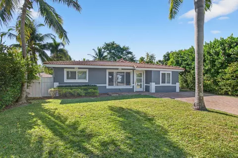 360 SW 2nd St, Boca Raton, FL 33432