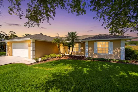 5105 Paleo Pines Cir, Fort Pierce, FL 34951