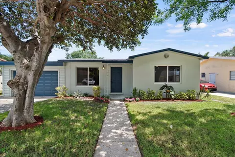 1414 S N St, Lake Worth Beach, FL 33460