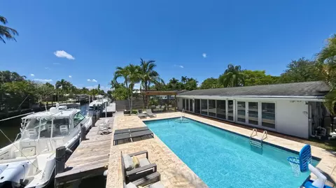 1704 SW 4th Ct, Fort Lauderdale, FL 33312