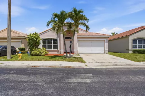 1495 SW 105th Ave, Pembroke Pines, FL 33025