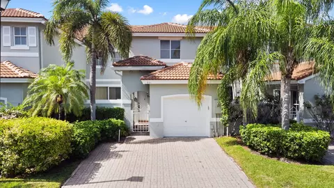 931 Lemonwood Ct, Hollywood, FL 33019